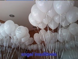balões com fitas