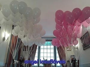 balões com fitas