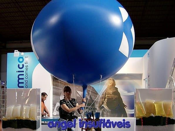 insufláveis publicitários esfera